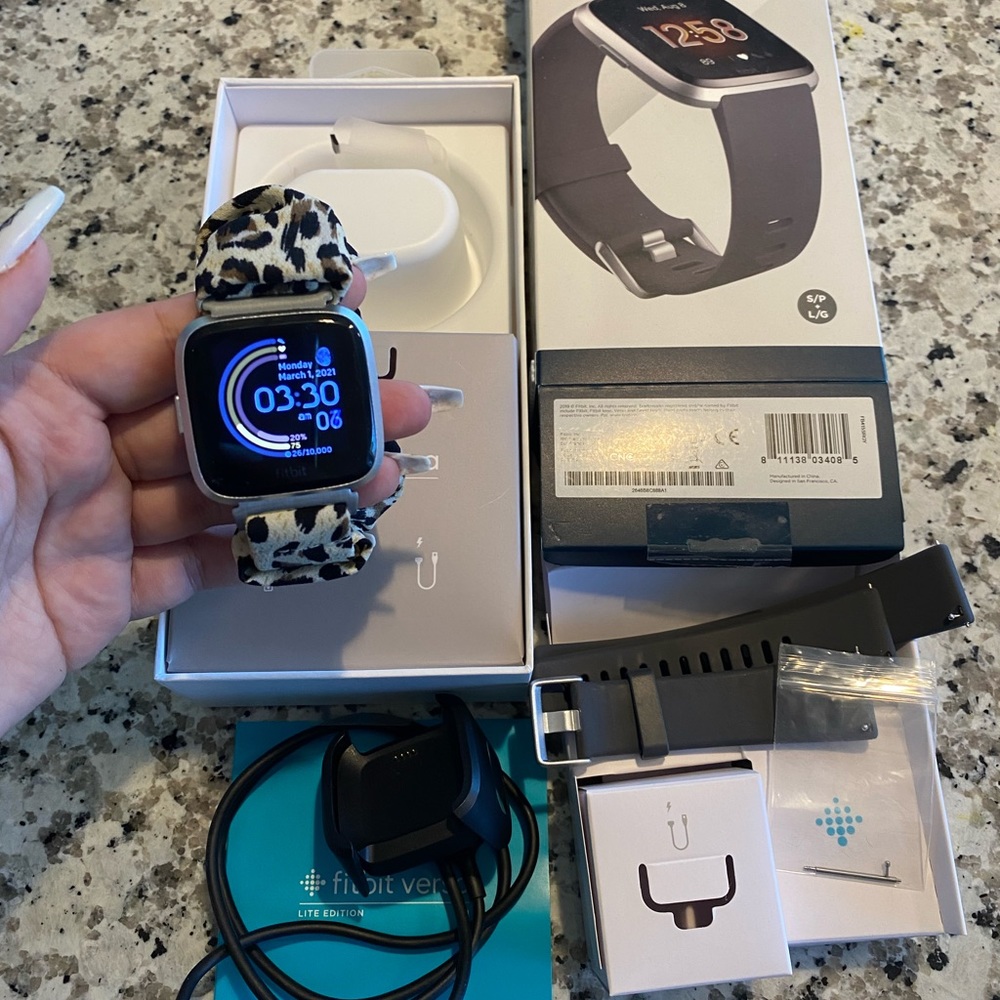 Fitbit Versa Lite Edition